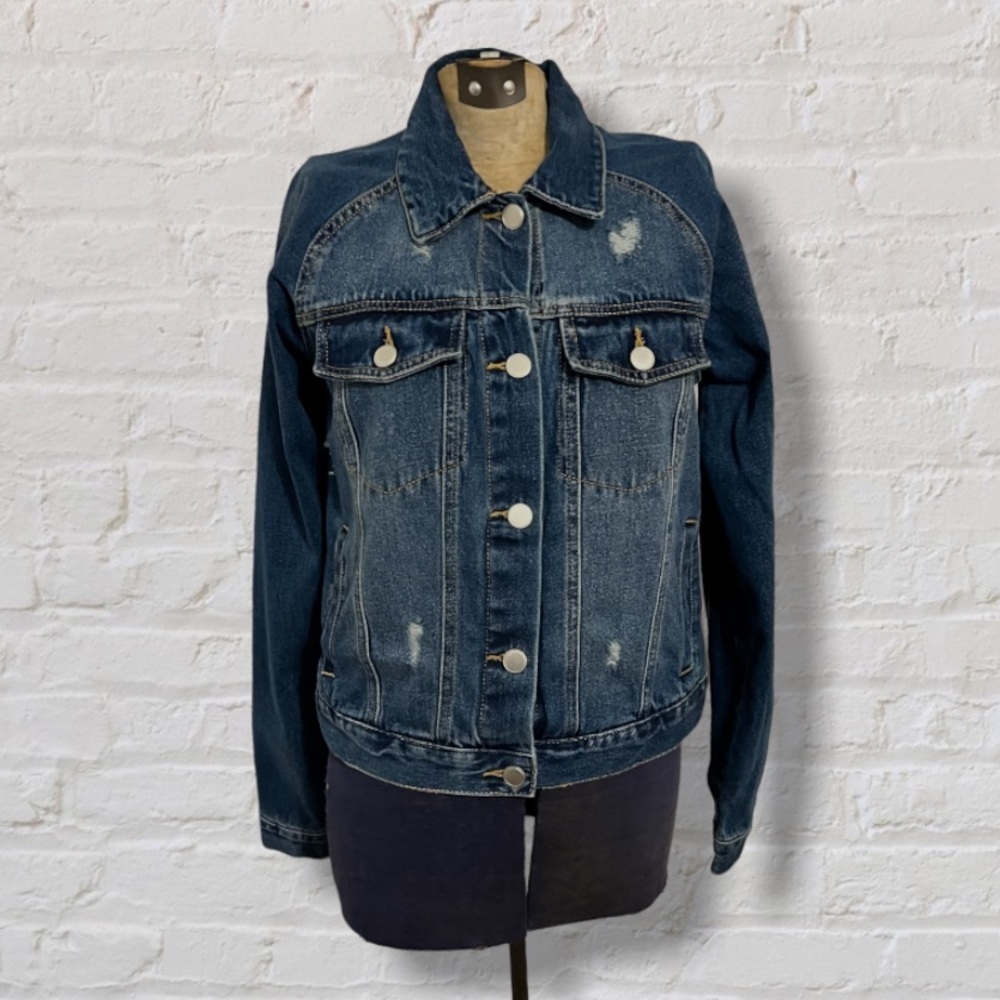 NWT Alivia Ford Medium Wash Distressed Denim Jean Jacket